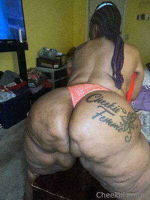 Cheekiifemme leaked photo #10