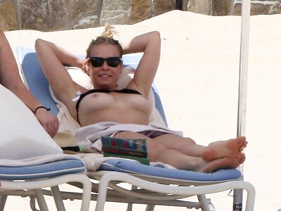 Chelsea Handler HOT leaked photo #4