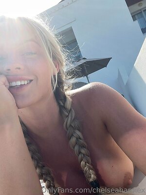 Chelsea Hardie Nude Leaked Photo #7