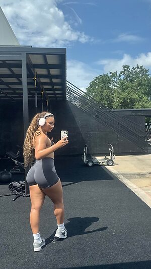 Chelsea Harvey leaked photo #5