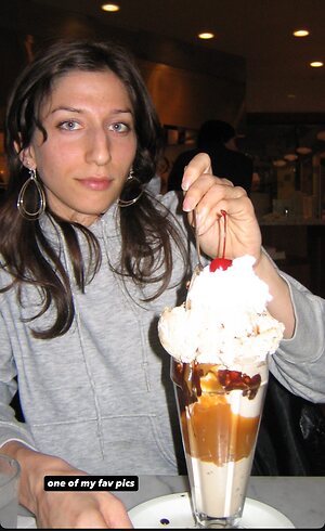 Chelsea Peretti leaked photo #4