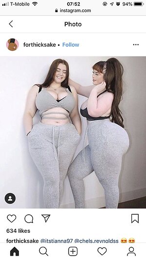 Chelsea reynolds leaked photo #4