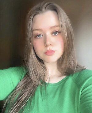 Chelsea reynolds leaked photo #12