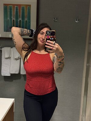chelsswellss leaked photo #6