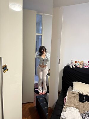 Set 4 — 7 photos