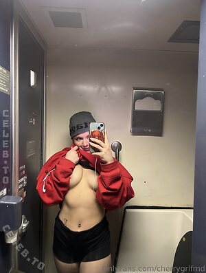 Cherrygrlfrnd Nude Leaked Photo #70