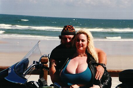 Chessie Moore leaked photo #28