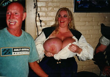 Chessie Moore leaked photo #31