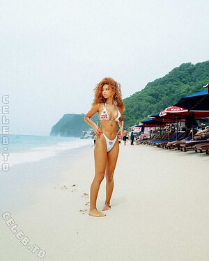 Chevelly Nude Leaked Photo #42