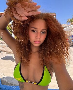 Chevelly Nude Leaked Photo #48