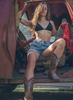 Cheyannerad leaked photo #4