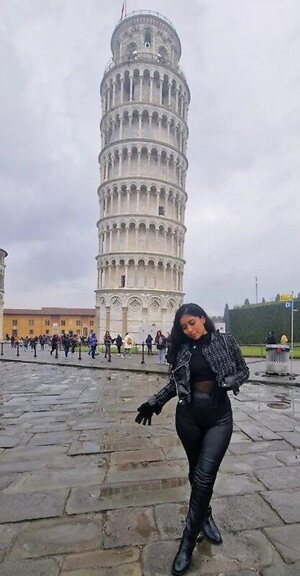 Chiphilary_blog leaked photo #127