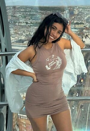 Chiphilary_blog leaked photo #173