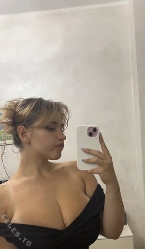 Chiri Francesca Nude Leaked Photo #3