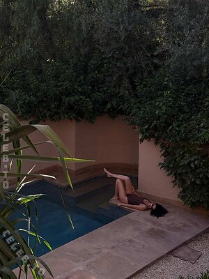 Chloe Bechini photo