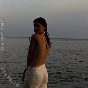 Chloe Bechini photo