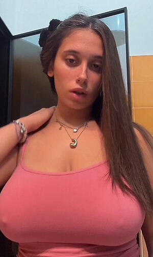 Chloe C. Nude Leaked Photo #7