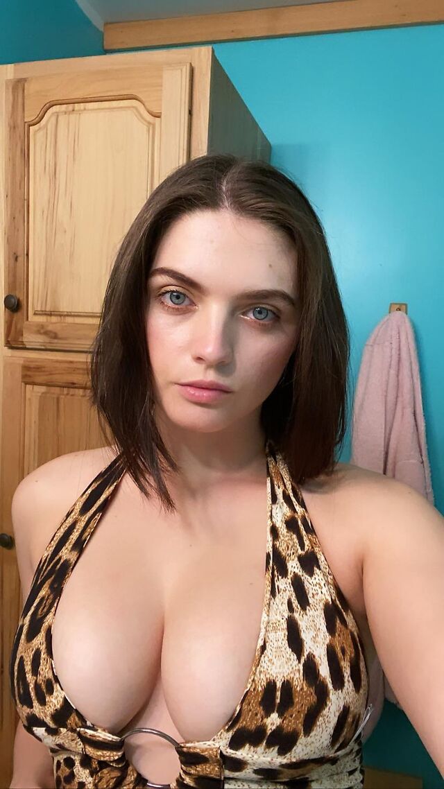 Chloe Camille leaked photos