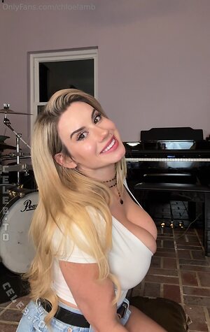 Chloe Lamb Nude Leaked Photo #6