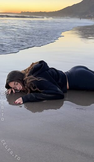 Chloe Parker Nude Leaked Photo #2