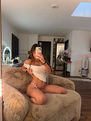 Chloe Parker photo