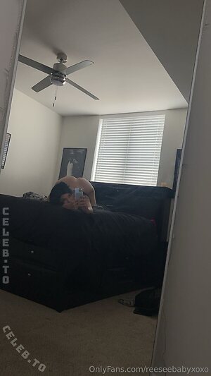 Chloe / Reeseesbayxoxo Nude Leaked Photo #5