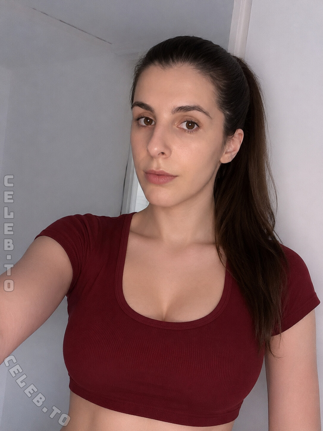 Chloe Tzuqiknee photo