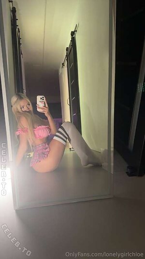 Chloe yummy Nude Leaked Photo #28