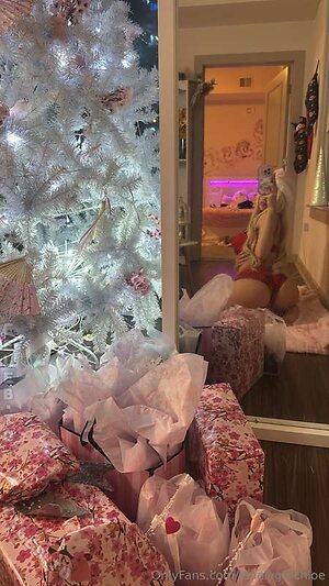 Chloe yummy Nude Leaked Photo #39