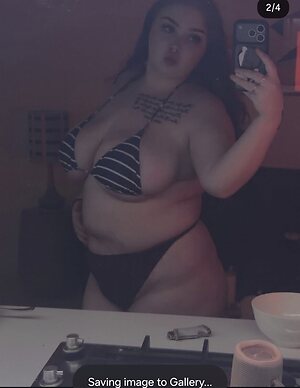 Chloiee28 Nude Leaked Photo #3