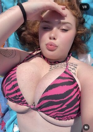 Chloiee28 leaked photos
