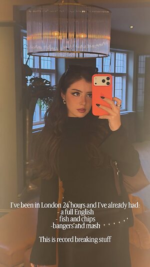 Chrissy Costanza