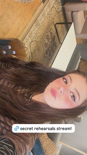 Chrissy Costanza leaked photo #6