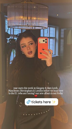 Chrissy Costanza leaked photo #9