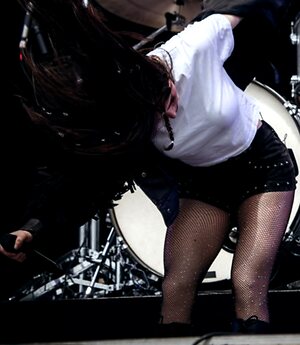 Chrissy Costanza