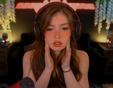 Chrissy Costanza leaked photo #40