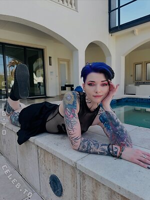 Christena Reckless Nude Photos