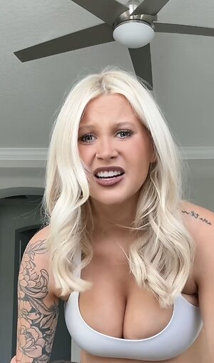 christenwhitman leaked photo #10