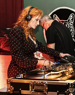 Christina Hendricks leaked photo #36