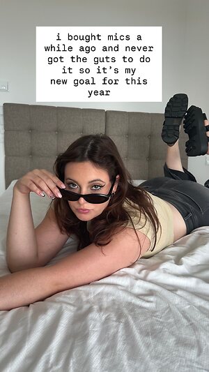 Christina Markus leaked photo #17
