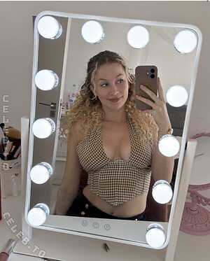 Christina Shakira Nude Photos