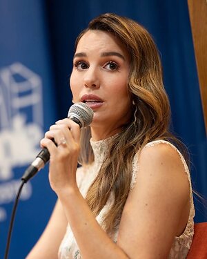 Christy Carlson Romano leaked photo #11
