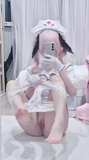 CHU leaked photo #17