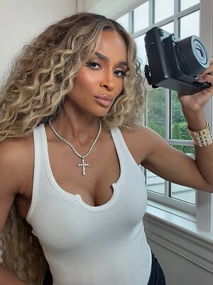 Ciara leaked photo #26
