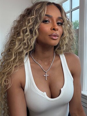 Ciara leaked photo #29