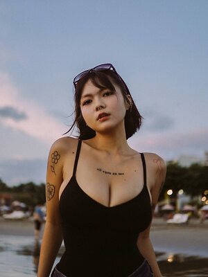 Cindy B leaked photo #32