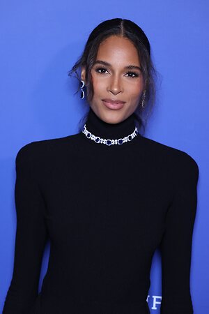 Cindy Bruna leaked photo #23