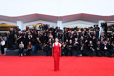 Claire Foy leaked photo #33