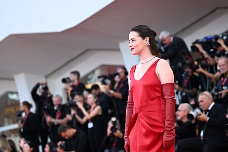 Claire Foy leaked photo #48