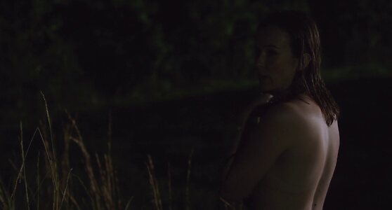 Claire Van Der Boom Nude Leaked Photo #2